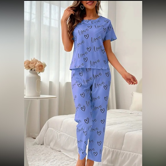 Women’s 2 Piece Pajama Top and Pant set - Picture 5 of 10